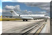 Bombardier BD-700-1A10 Global Express, click to open in large format